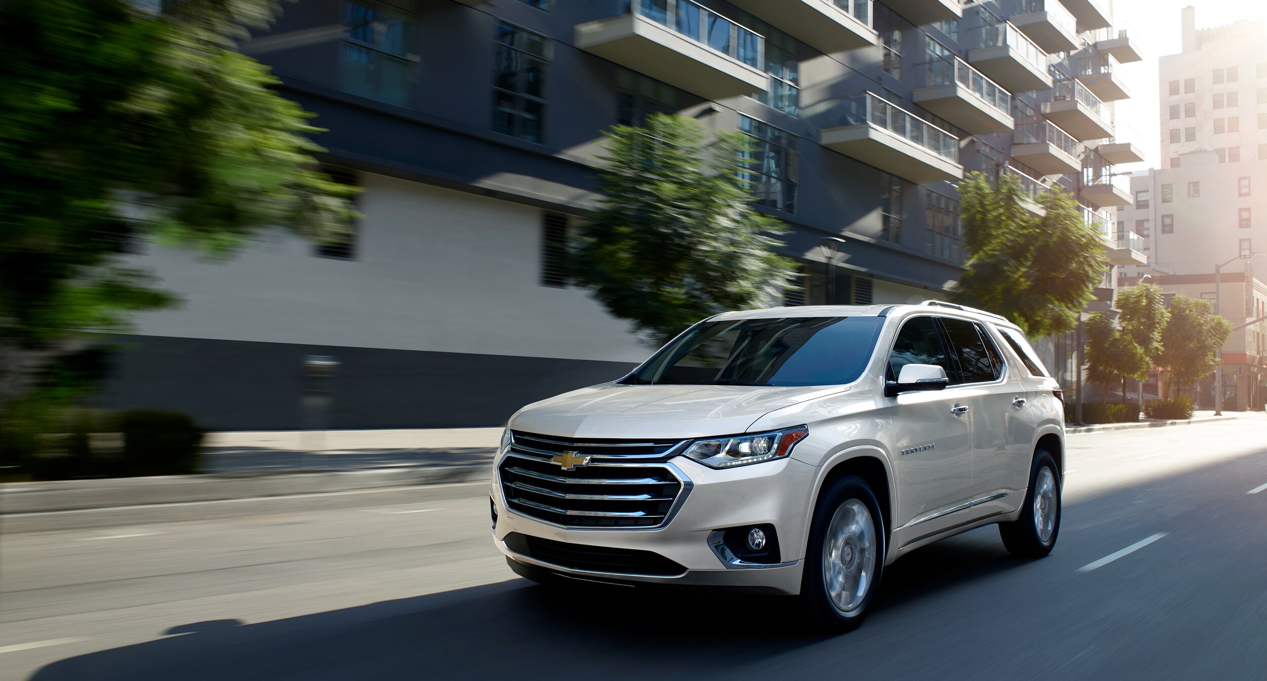 2021-Chevrolet-Traverse-HighCountry-SUV-L01(2).jpeg