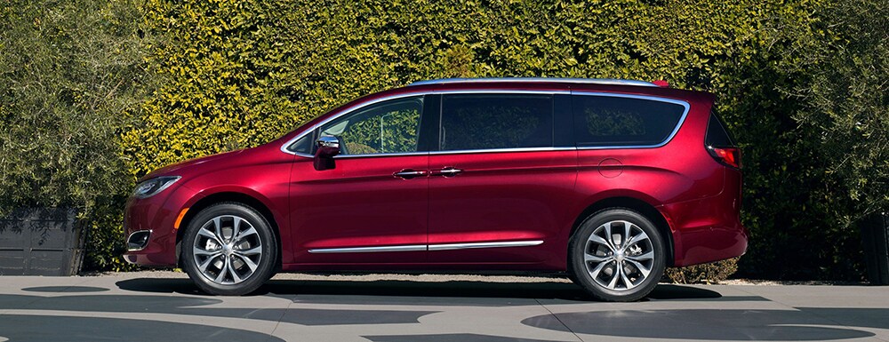 2018 Chrysler Pacifica Exterior