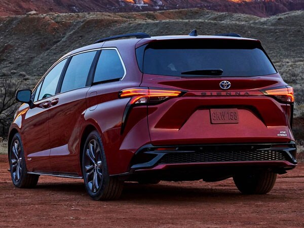 2023 Toyota Sienna Rear Angle