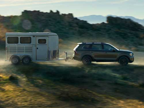 2024 Kia Telluride towing a camper