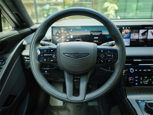 2027-Genesis-G80-8.png 2027 Genesis G80 Interior image