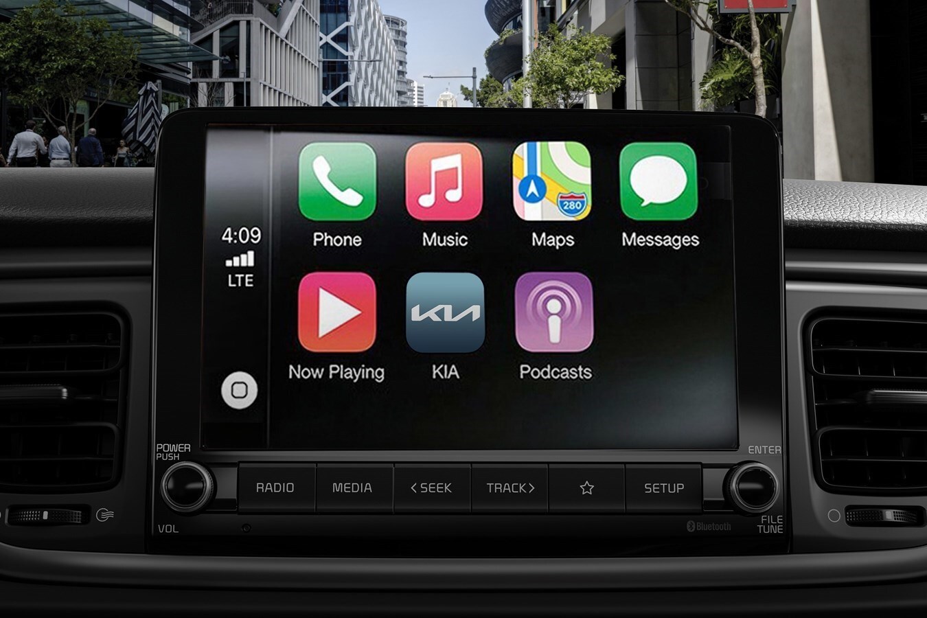 Safety and Technology Features on the Kia Rio Safety and Technology Features on the
Kia Niro
