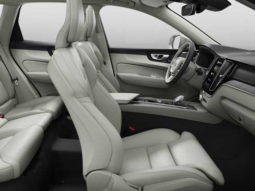 2024 Volvo XC60 interior
