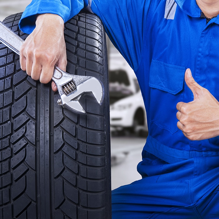 tire wrench.jpg