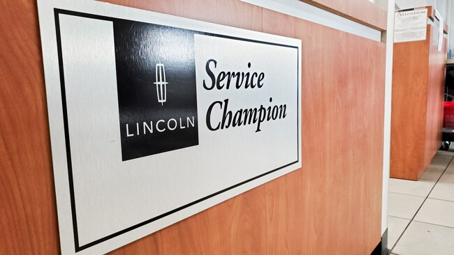 Lincoln-Service.jpg