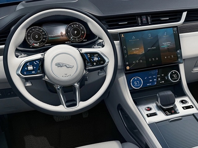 Jaguar F-PACE interior