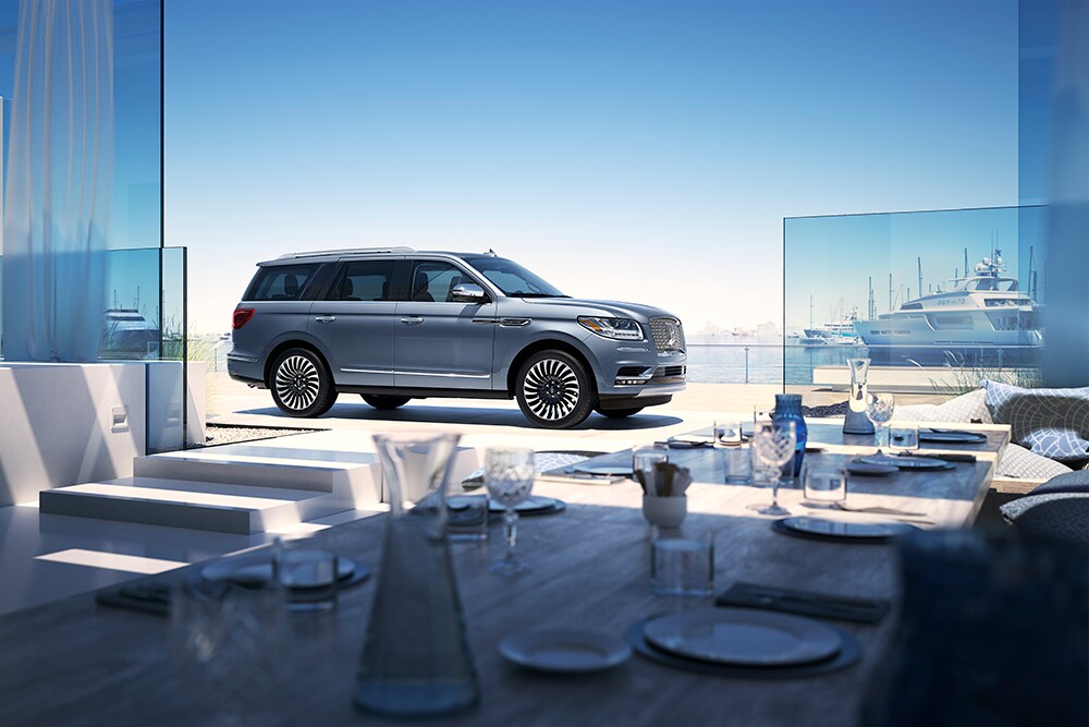 2020-Lincoln-Navigator-BlackLabel-SUV-L02.png