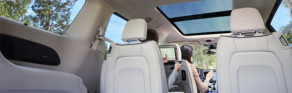 2019-chrysler-pacifica-interior