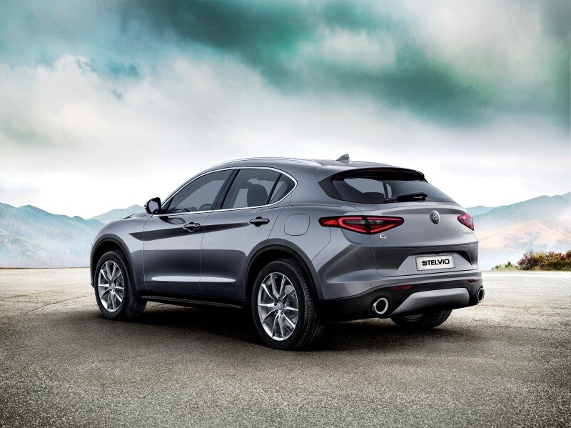 Alfa Romeo Stelvio Side View