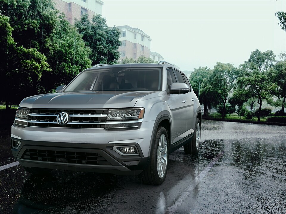 2018-Volkswagen-Atlas-V6SEL-SUV-L07.png