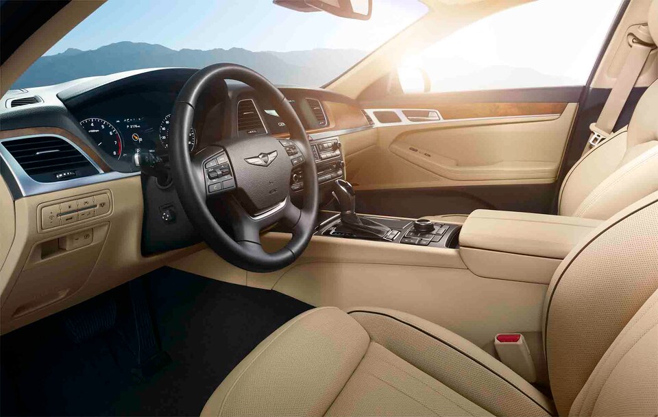 2017-Genesis-G80-3.8-Interior-01.png