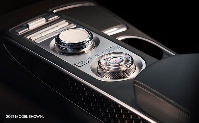 Genesis-GV70-Release-Lifestyle2.jpg GV70 Interior and Tech