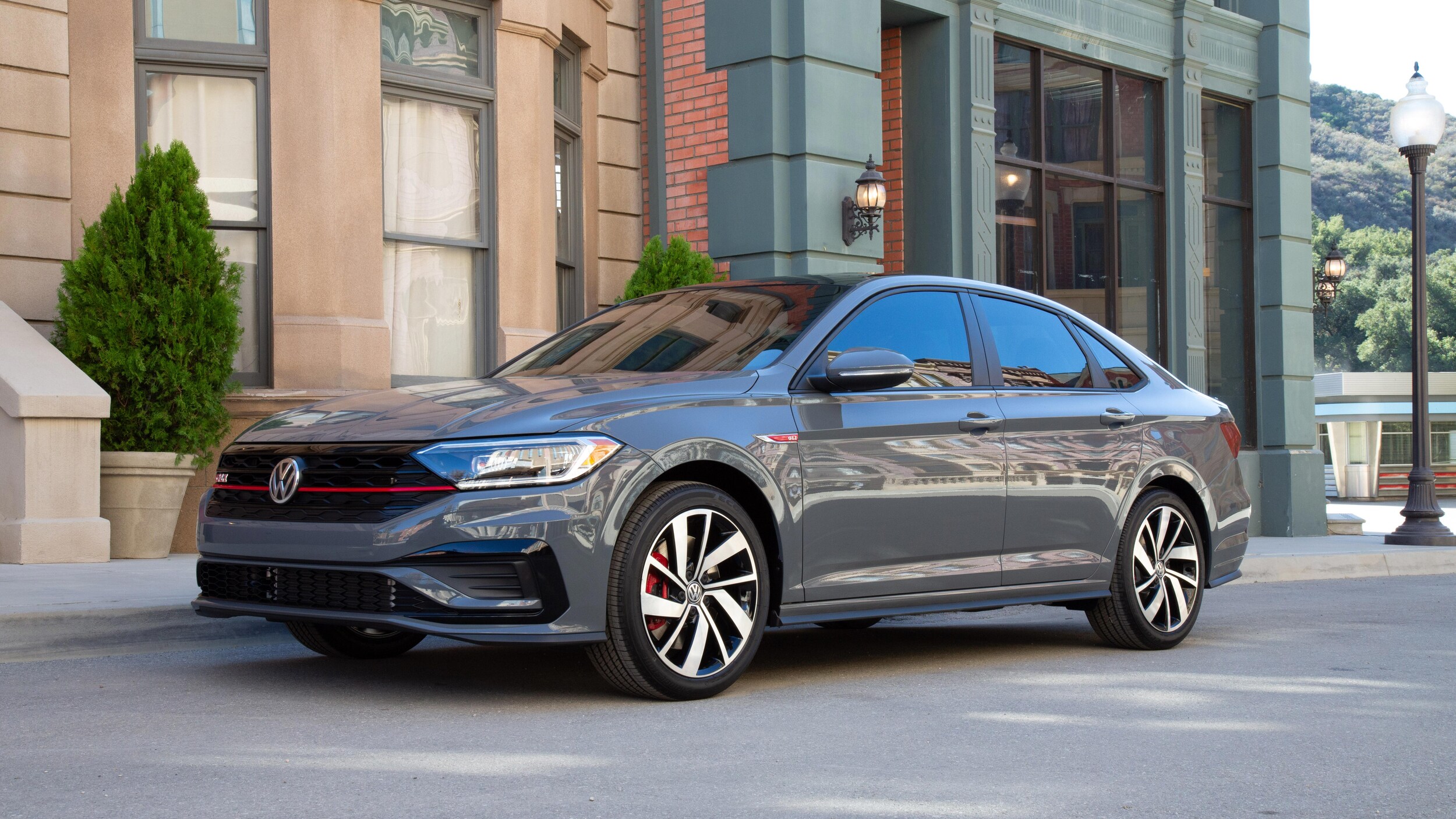 VWLife_AdHocSpring2019_GLI_Reveal_Gallery_Image23_021519.jpg