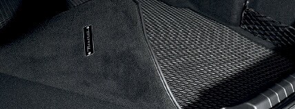 reversible trunk mat Ghibli and Quattroporte.jpg