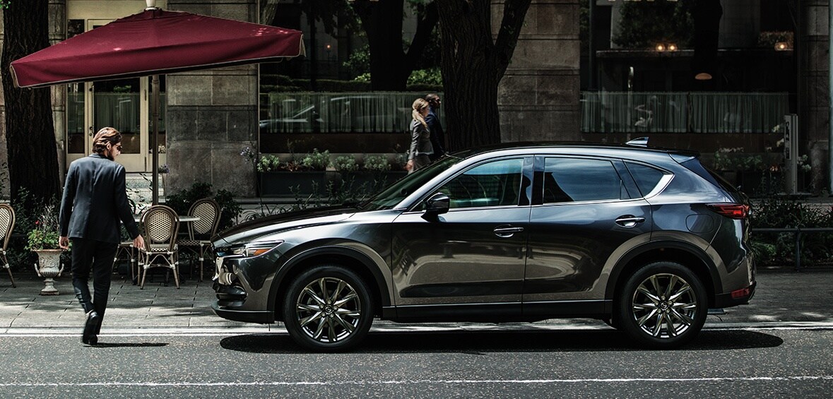 2020 Mazda CX-5 Side view 2020 Mazda CX-5 Side view