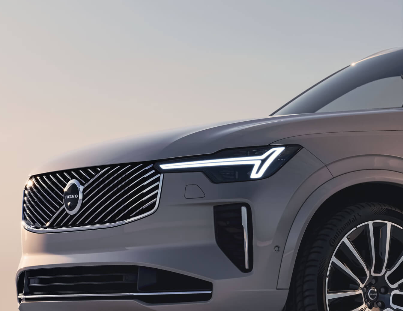 2025.5 Volvo XC90 vs. 2025 BMW X5 Specs