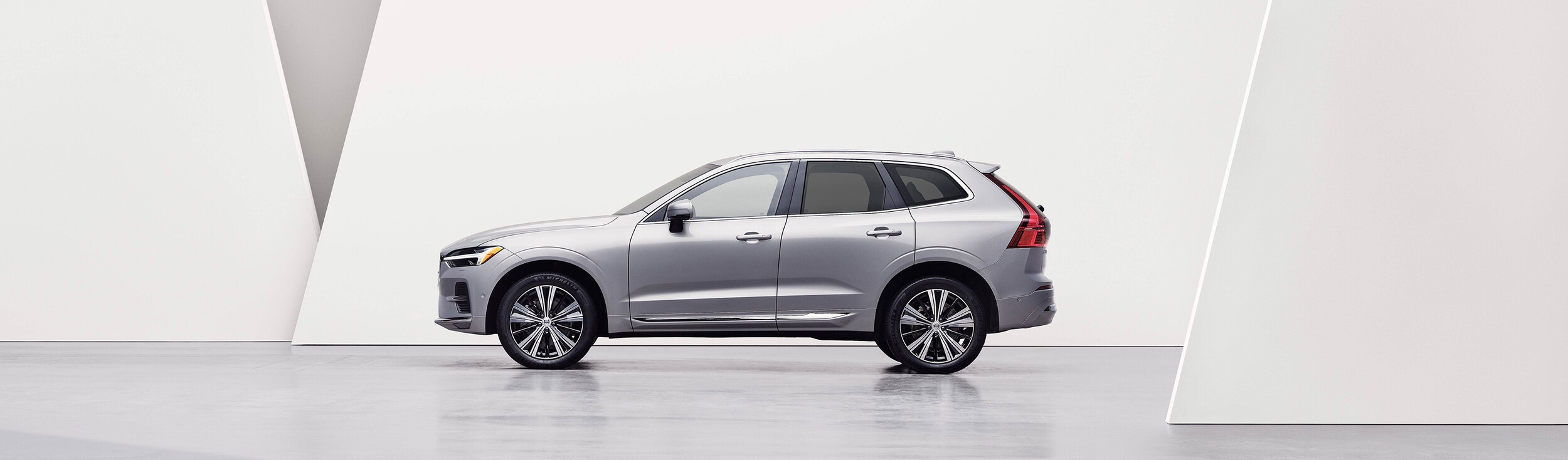 2022-Volvo-XC60-Inscription-B5-SUV