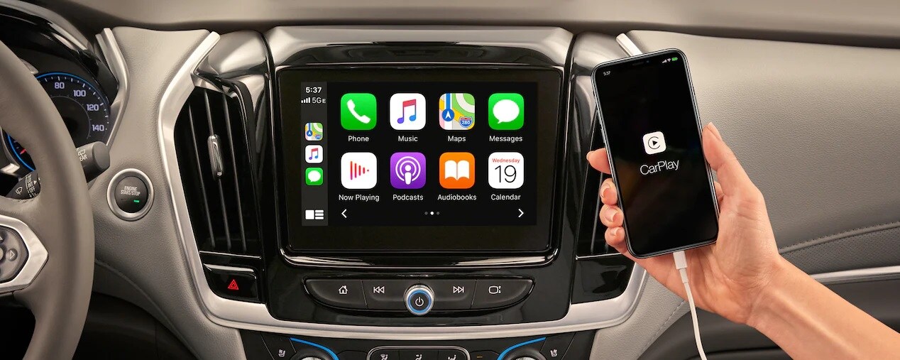 2021 Traverse with Apple CarPlay.jpg traverse with apple carplay.