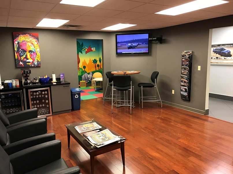 Waiting room2.jpg