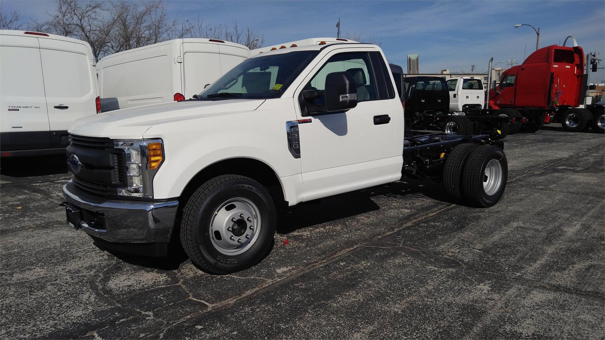 2017 Ford F-350 Super Duty XL Chassis Cab.jpg 2017 Ford F-350 Super Duty XL Chassis Cab id=