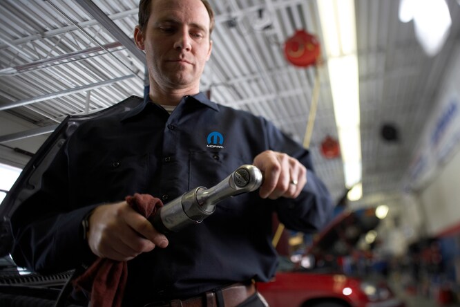 Mopar tech.jpg