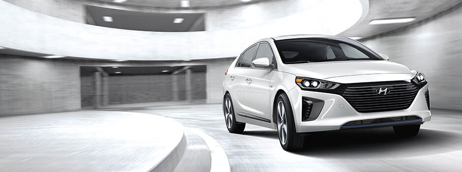 Hyundai IONIQ Plug-In Hybrid.jpg