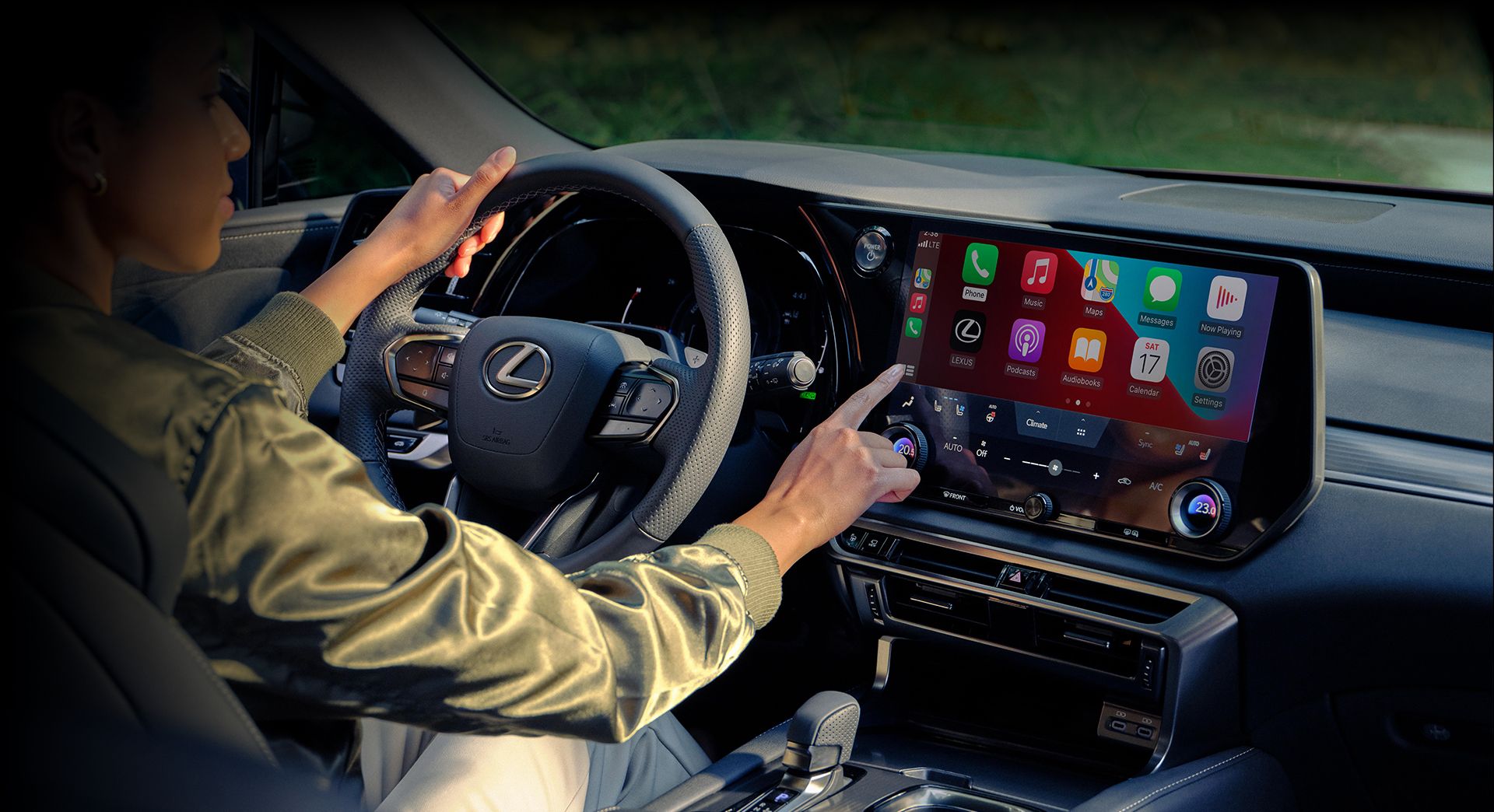 lexus-2023-rx-features-design-rx-500h-f-sport-black-leather-hadori-aluminum-tanzuna-cockpit-x.jpg
