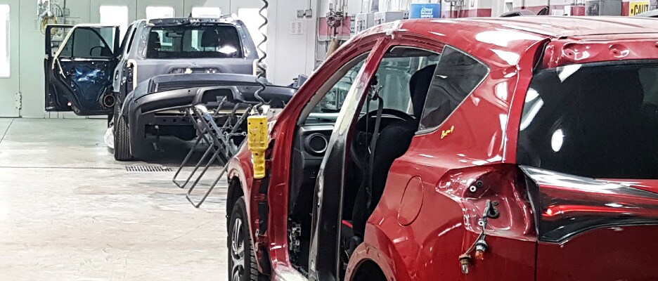 JPTS-Bodyshop-Collision-Repair-936x400.jpg