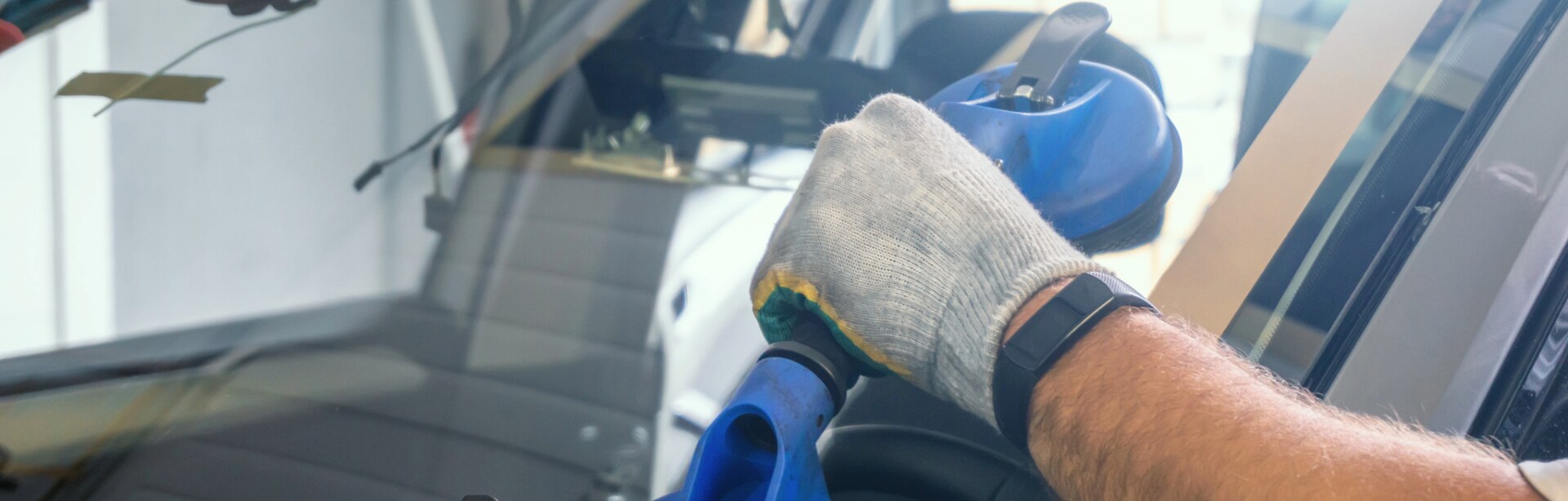 Mobile Auto Glass Repair Technician
