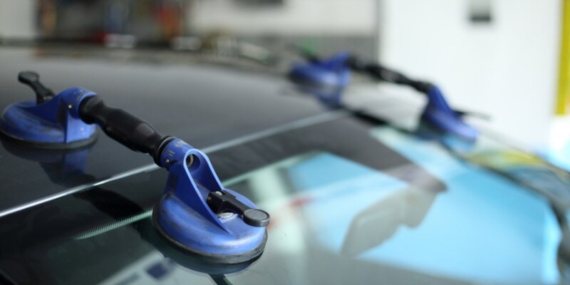 Mobile Auto Glass Repair Technician