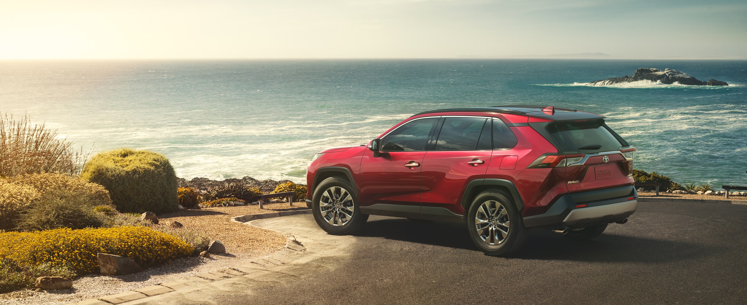 2019 Toyota RAV4 - Exterior (4).jpeg