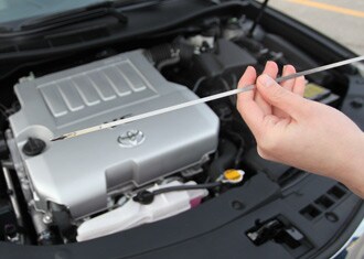 camry_2012_checking_oil.jpg