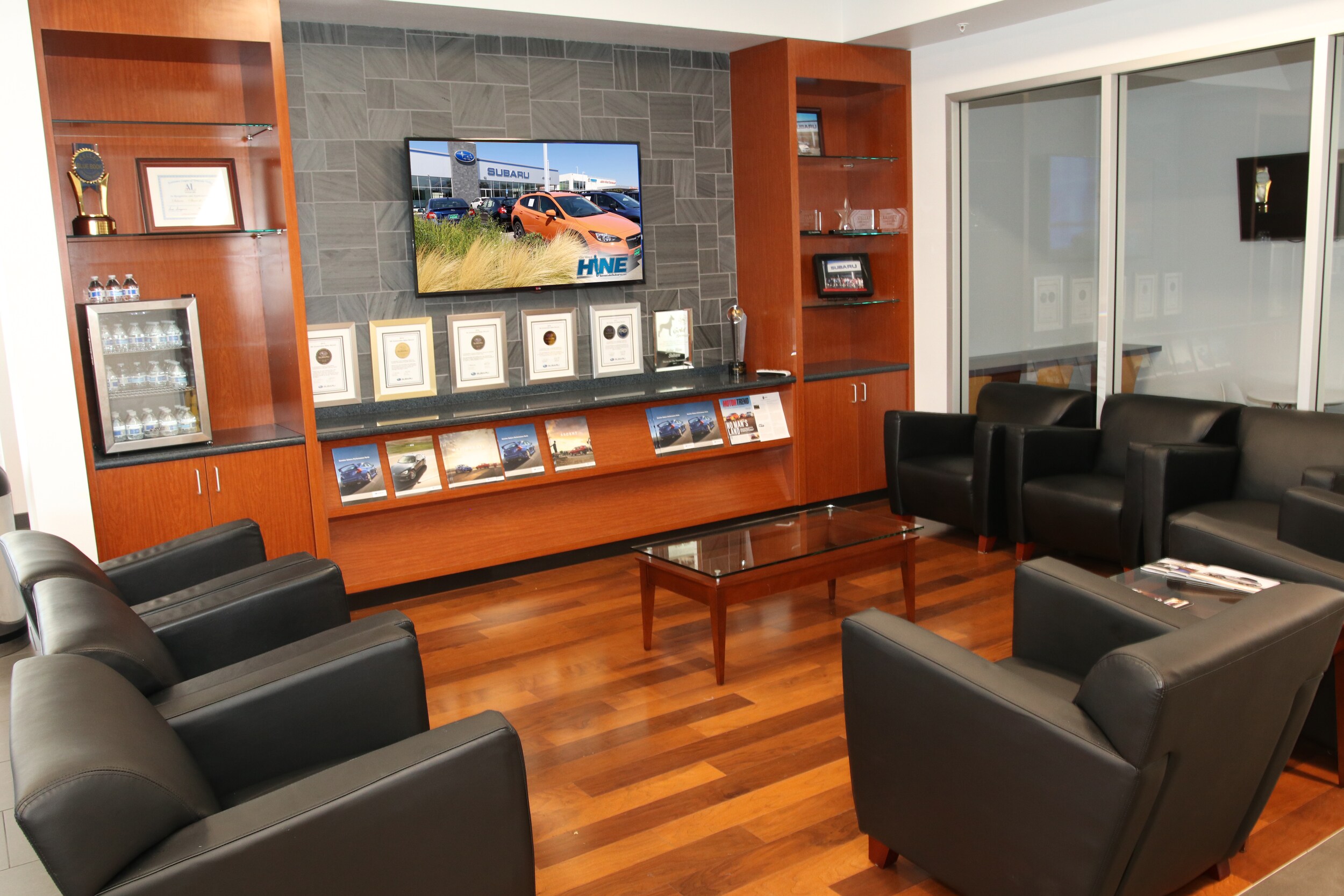 Hello Subaru of Temecula Waiting Area