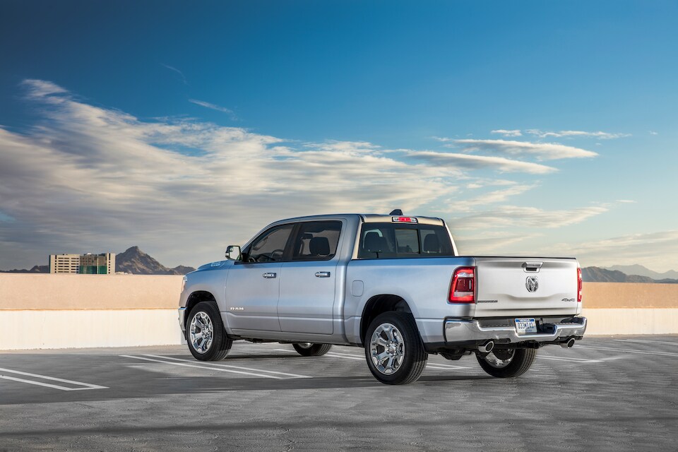 2019-RAM-1500-BigHorn-CrewCab-Truck-L05.jpeg