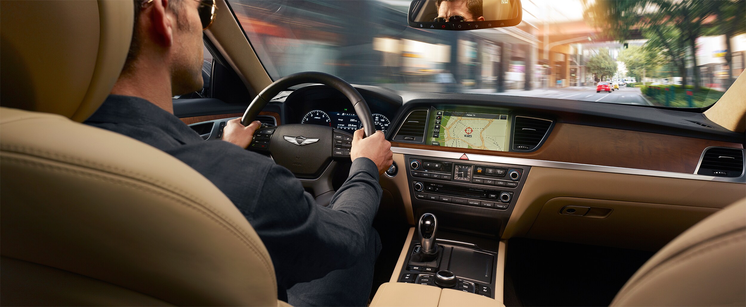 2017_G80_38_Ultimate_50_Ultimate_Beige_0024_Driver.jpg