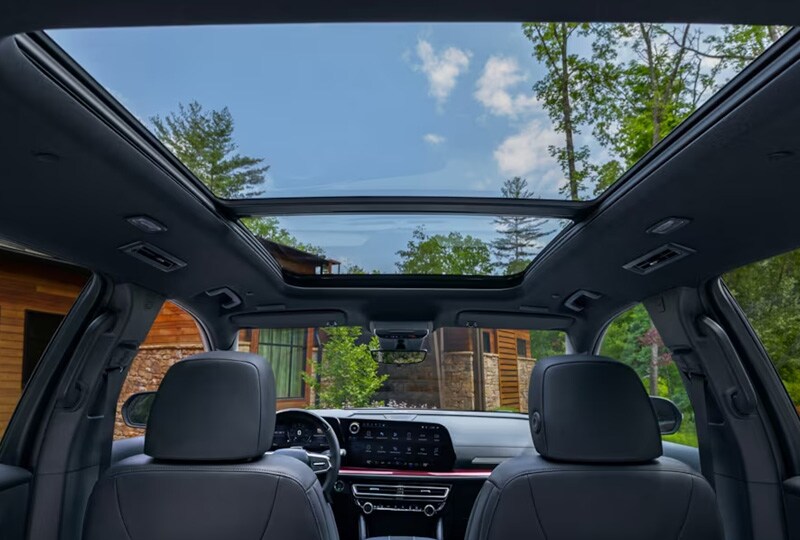 24-Chevrolet-Coming-Soon-Traverse-interior.jpg