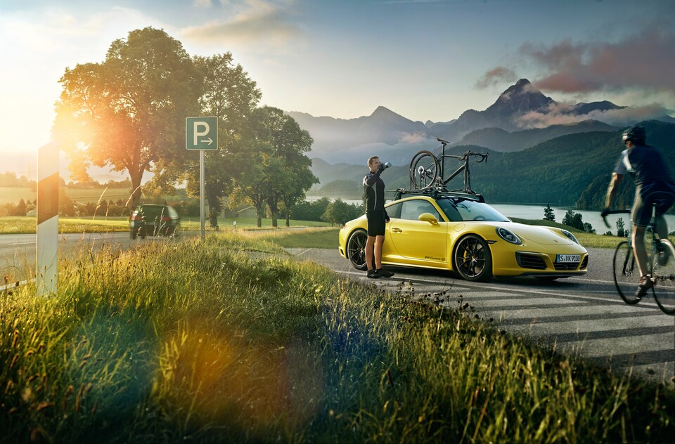 2019-Porsche-911-Carrera-Coupe-L07.png