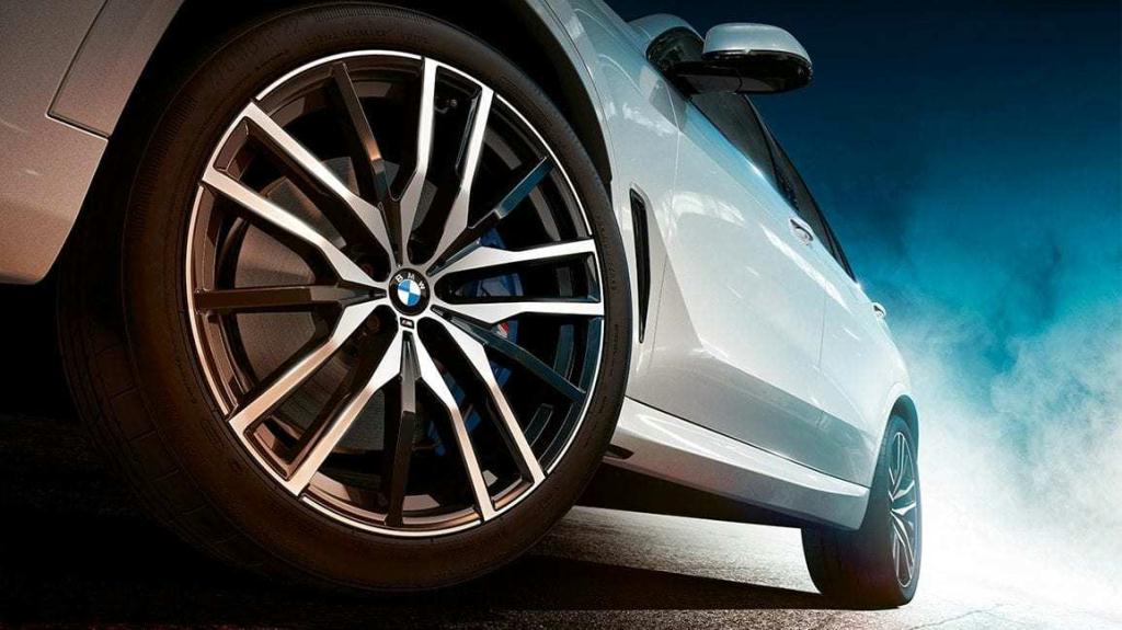 1538078805BMW-MY19-X-Series-X5-Overview-Inspired-02c.jpg.bmwimg.xlarge