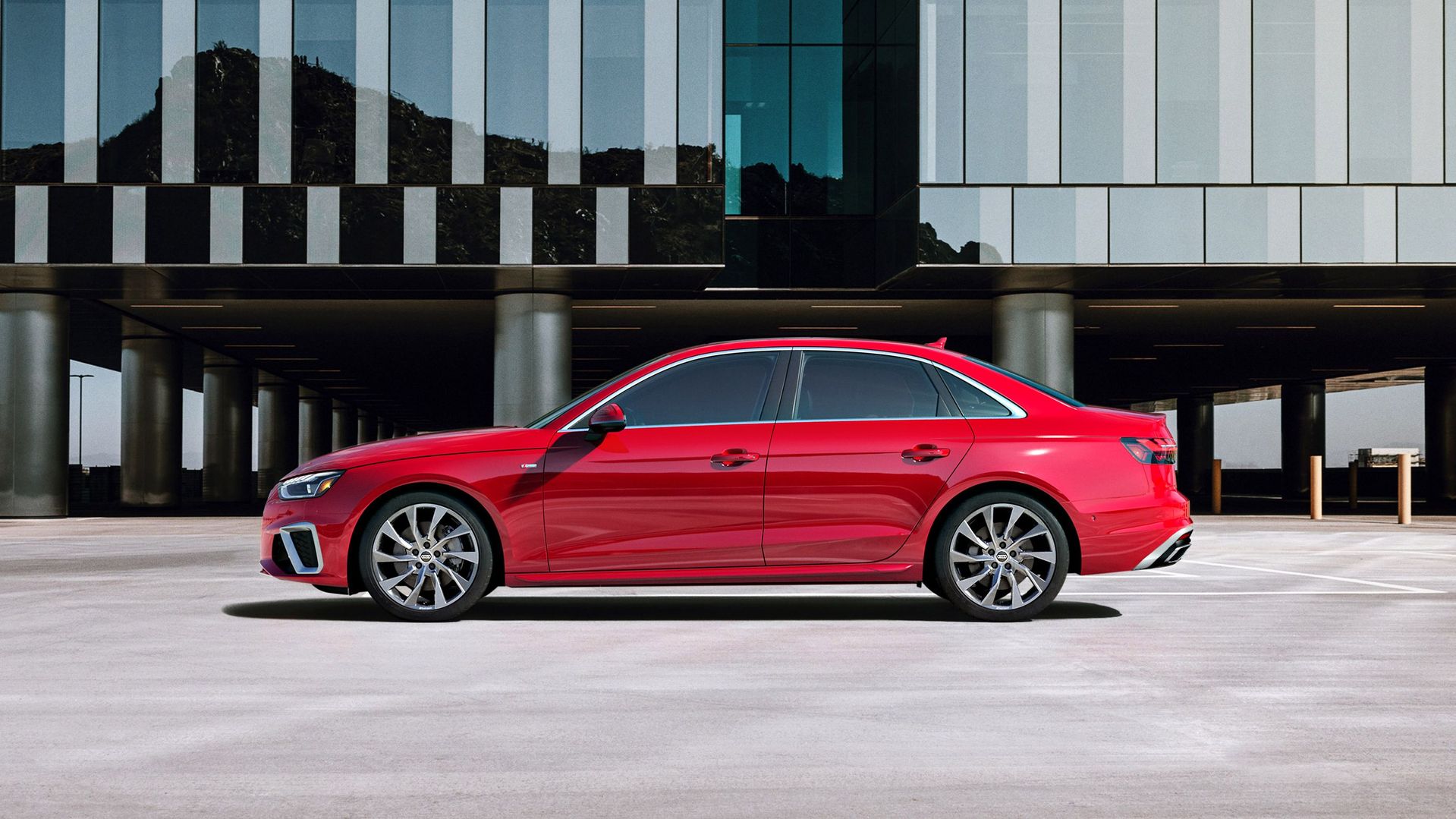 2020 Audi A4 Technology Features in Kansas City, MO