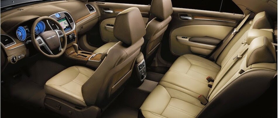 2016-Chrysler-300-seats.jpg