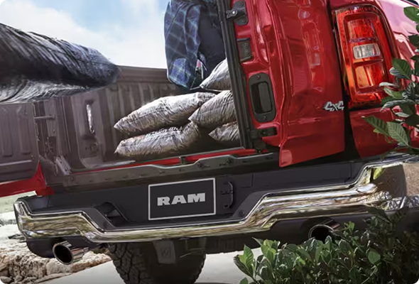 MAXIMUM PAYLOAD CAPACITY OF UP TO 2,360 POUNDS*
