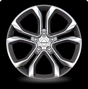 20-INCH POLISHED WHEELS WITH PAINTED BALTIC GRAY POCKETS