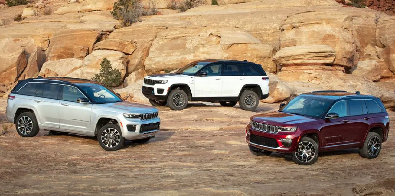 Lineup of 2023 Jeep Grand Cherokees