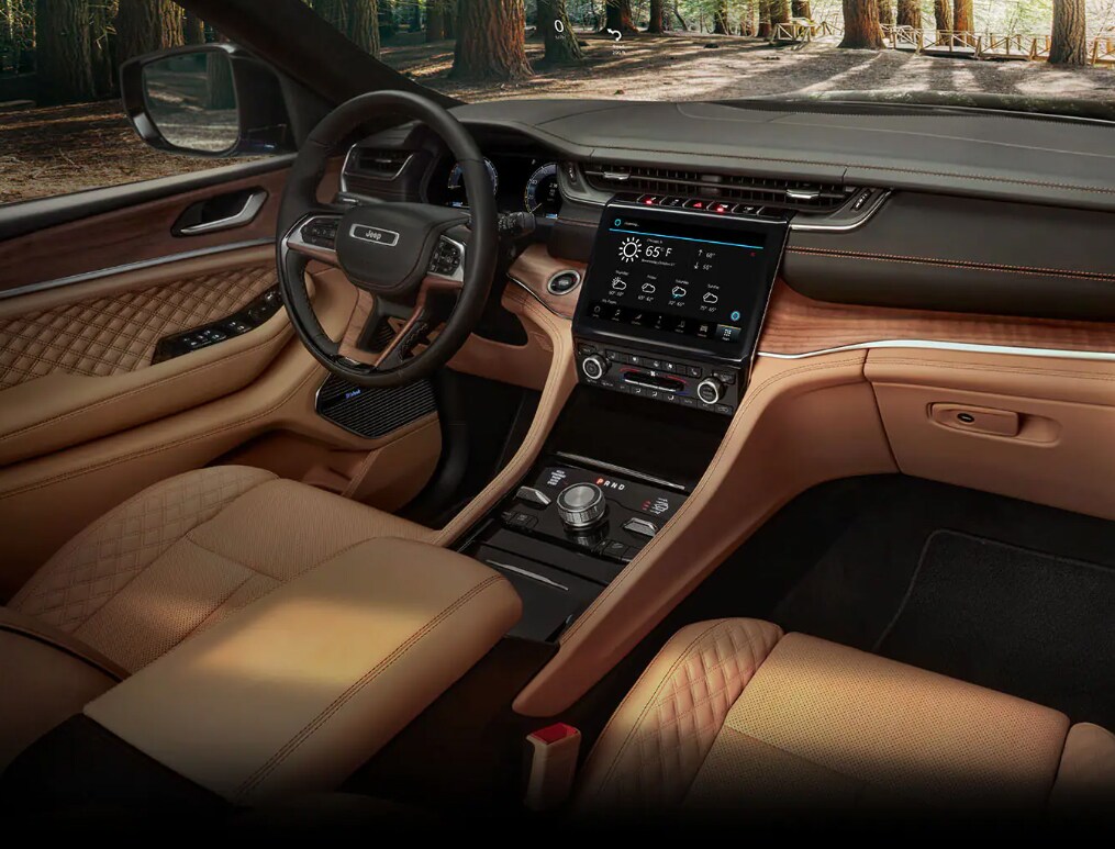 Jeep Grand Cherokee Interior.jpg