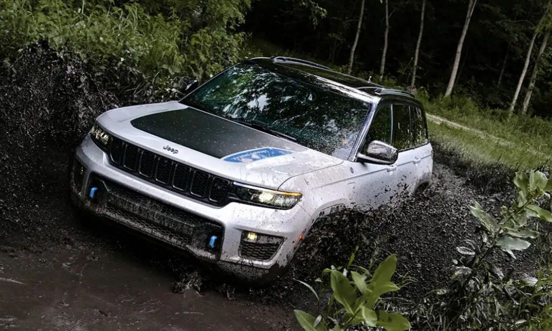 2023 Jeep Grand Cherokee 4xe.JPG