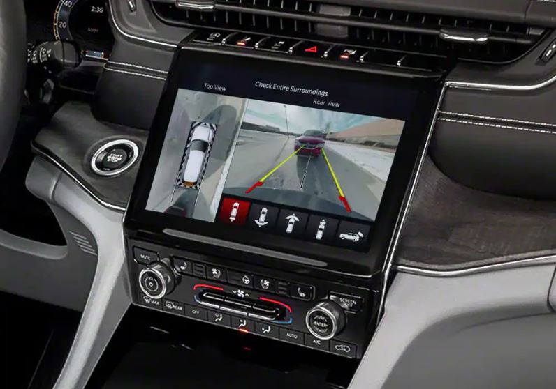 2023 Grand Cherokee Surround View