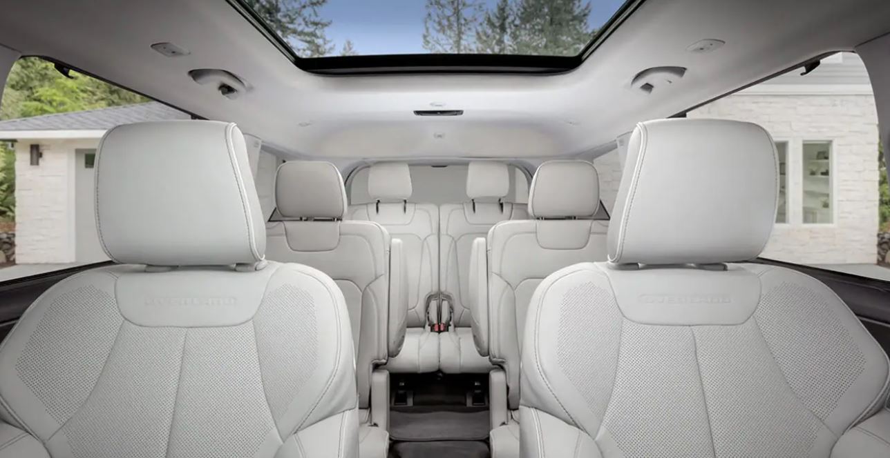 2023 Grand Cherokee L Passenger Space