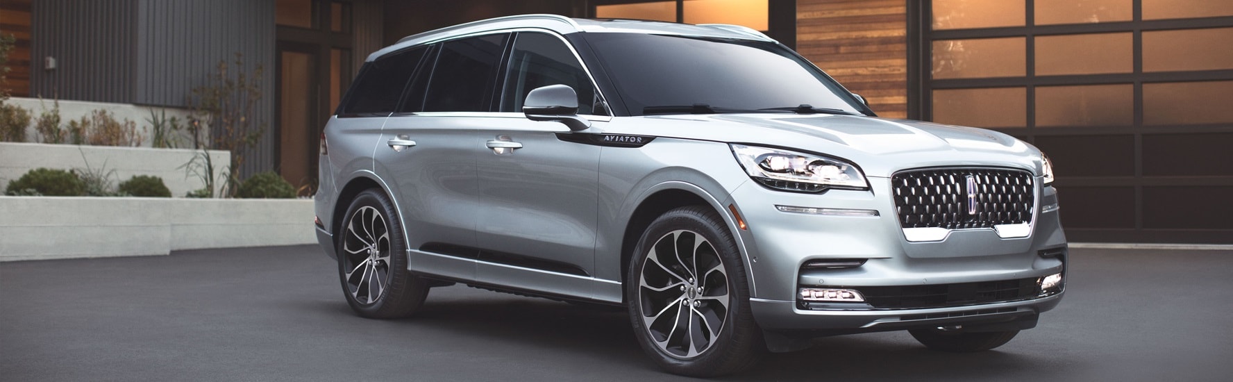 2022 Lincoln Aviator Grand Touring.jpg