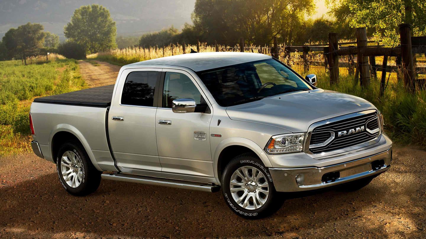 2018_Ram_1500_Laramie_Longhorn_EcoDieselBadge.jpg.image.1440.jpg