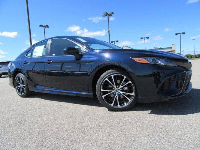 18 se camry.jpg